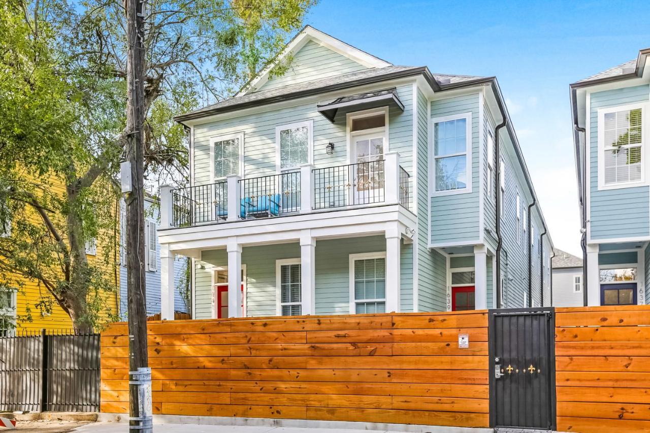Hosteeva Chic Urban Retreat W Pool Steps To St Charles Ave And Near Bourbon St Apartamento Nova Orleães Exterior foto