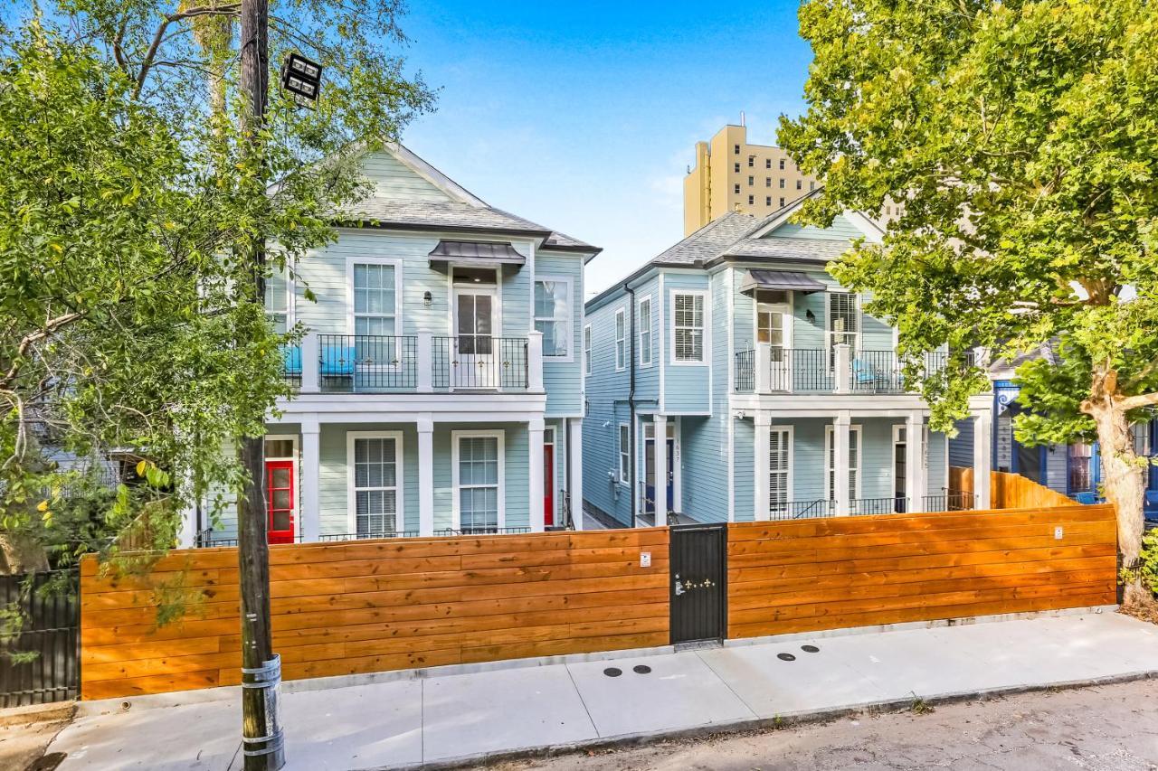 Hosteeva Chic Urban Retreat W Pool Steps To St Charles Ave And Near Bourbon St Apartamento Nova Orleães Exterior foto