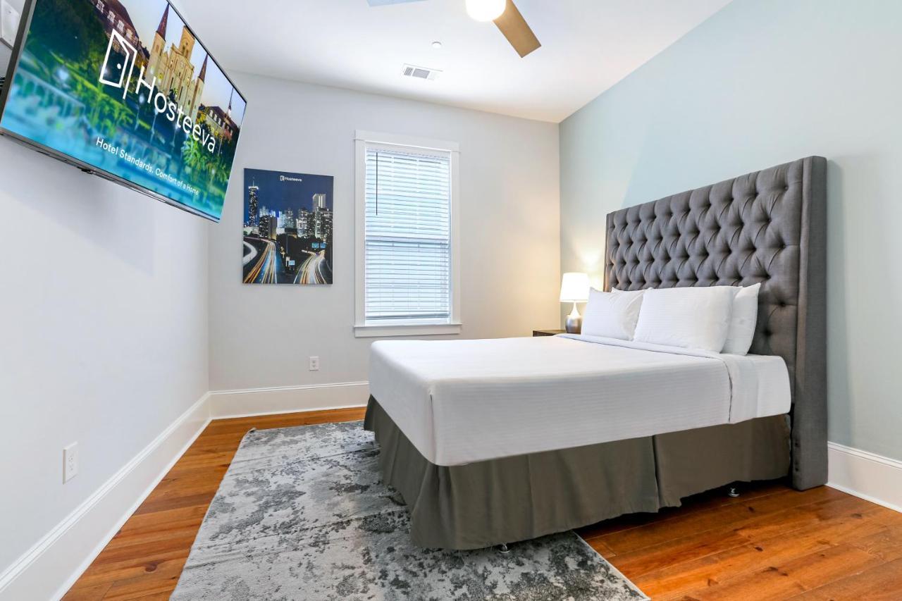 Hosteeva Chic Urban Retreat W Pool Steps To St Charles Ave And Near Bourbon St Apartamento Nova Orleães Exterior foto