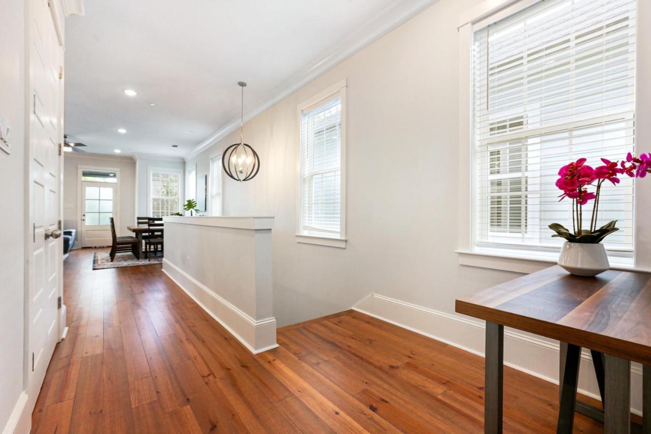 Hosteeva Chic Urban Retreat W Pool Steps To St Charles Ave And Near Bourbon St Apartamento Nova Orleães Exterior foto