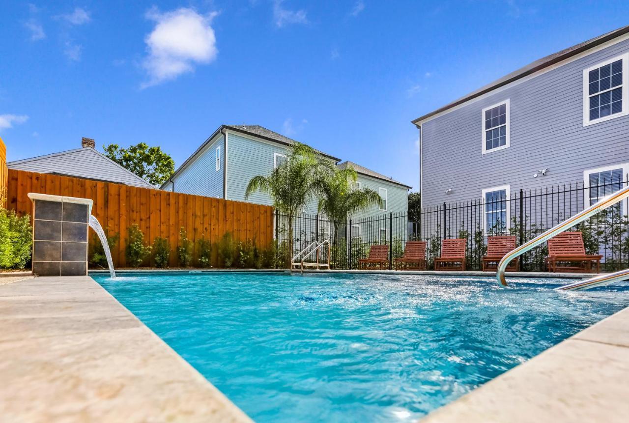 Hosteeva Chic Urban Retreat W Pool Steps To St Charles Ave And Near Bourbon St Apartamento Nova Orleães Exterior foto